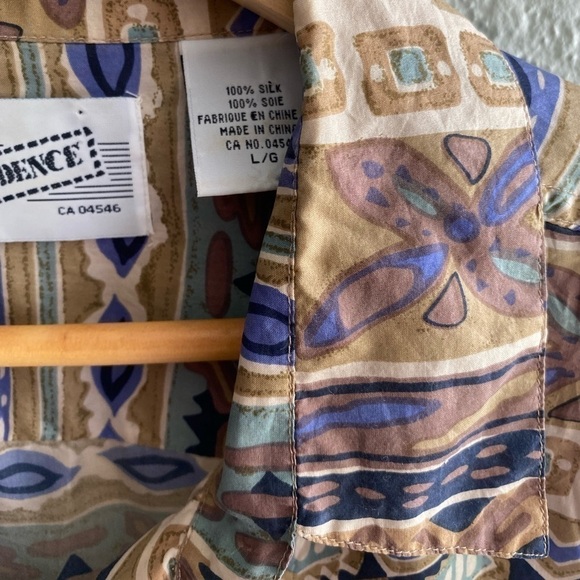 100% Silk Aztec Print Vintage Button Down Shirt with Shoulder Pads 90s Y2K Funky - Picture 3 of 4